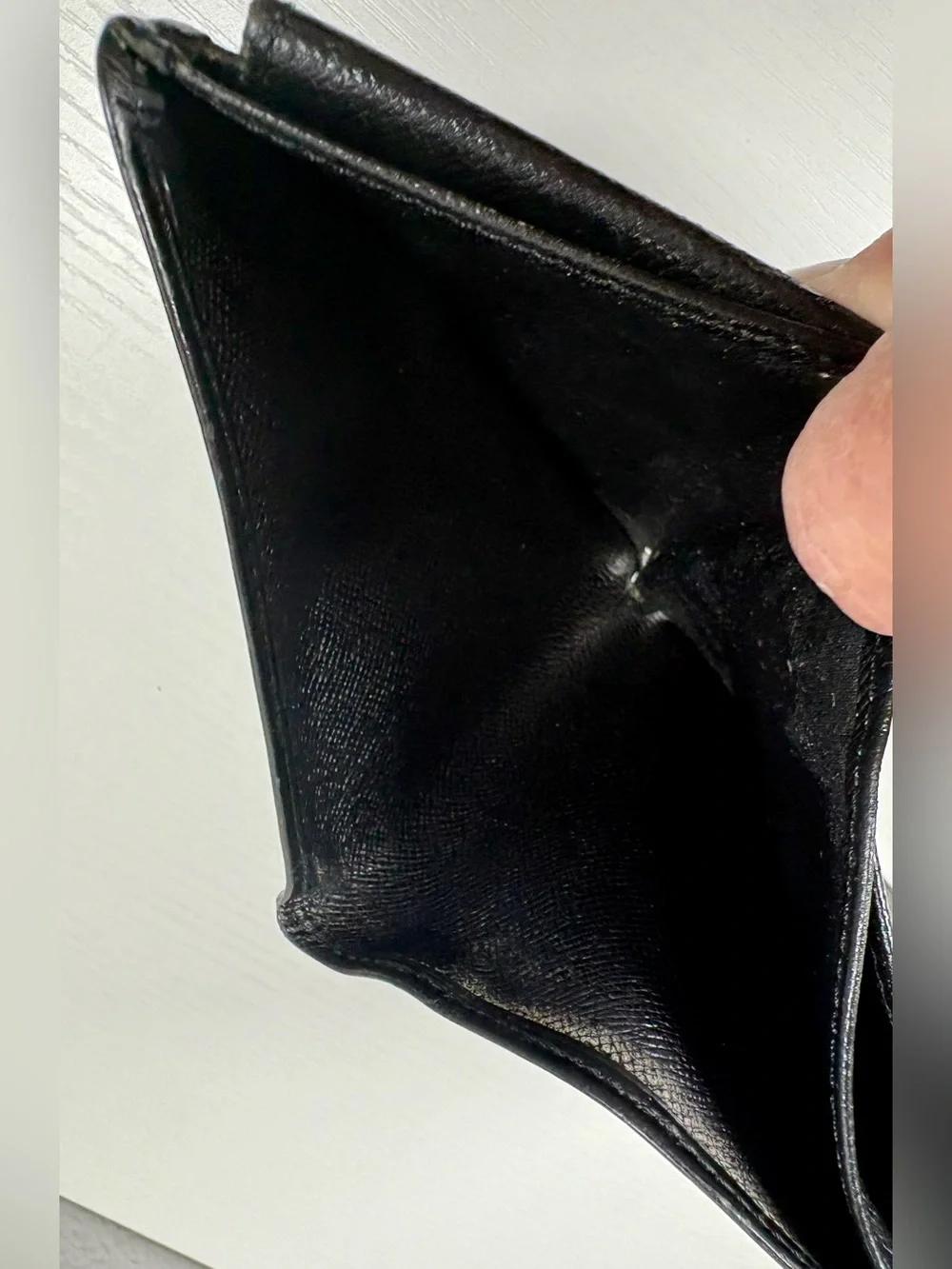 Louis Vuitton Epi Leather Bi Fold Wallet